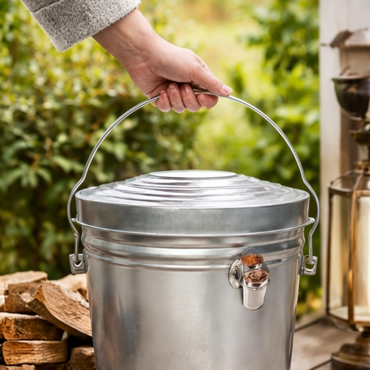 6 Gallon Galvanized Metal Trash Can with Lid S3490
