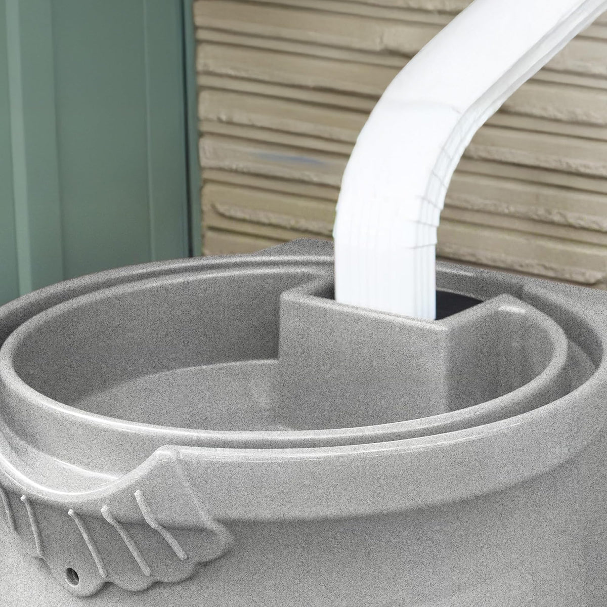 50 Gallon Urn Shaped Water Collection Barrel L772